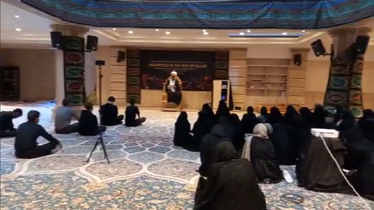 برگزاری روضه امام حسین (ع) به زبان انگلیسی در اصفهان