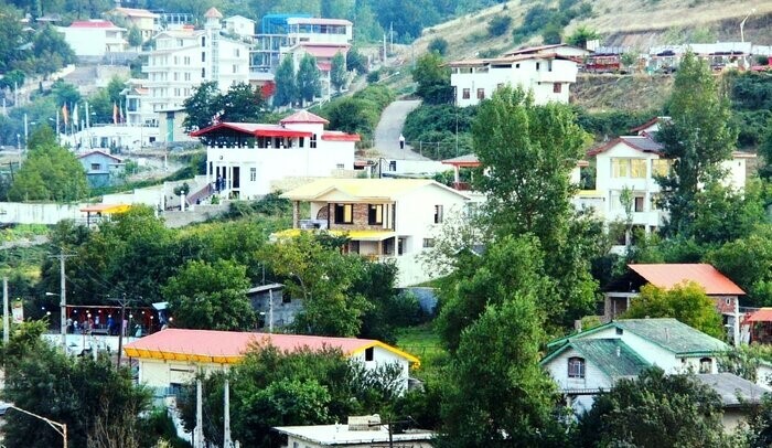 رویش ستون&zwnj;های سنگی و سیمانی به جای درختان در حریم مشهد