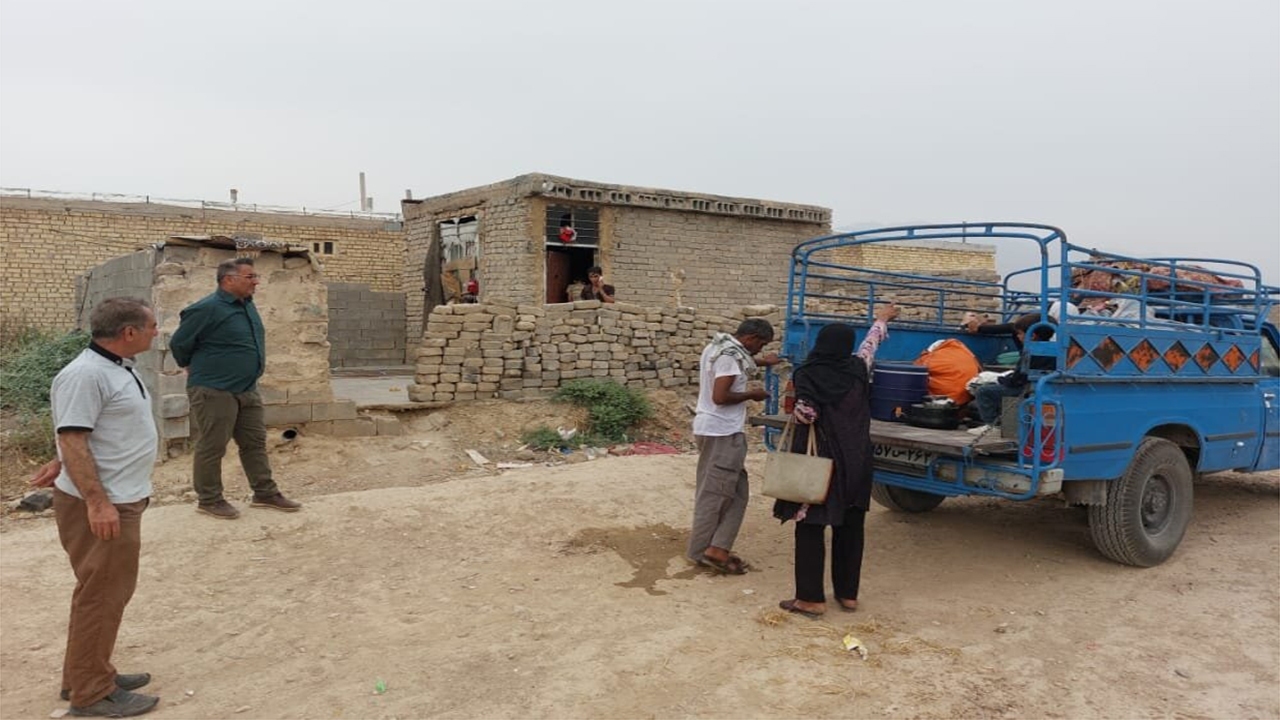 تخلیه و اسکان اضطراری اهالی روستای تلو در شهرستان کوهرنگ