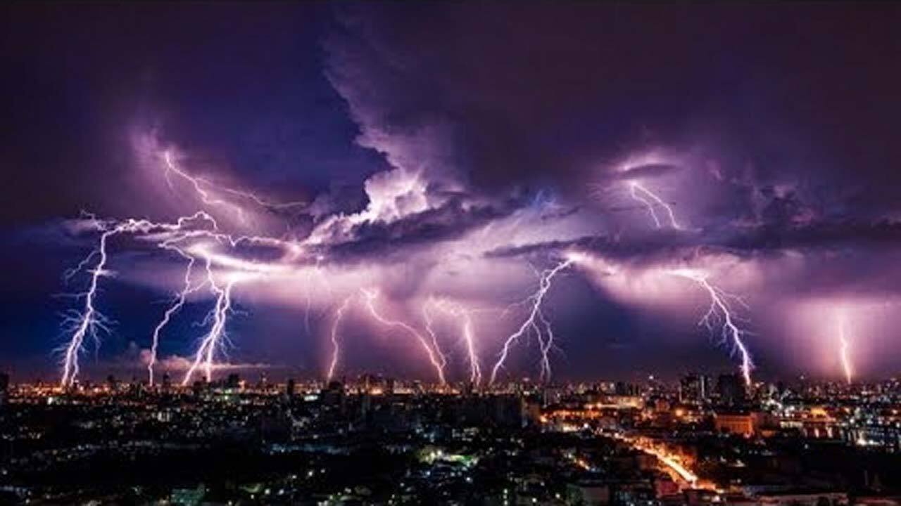 وقوع یکی از وحشتناک ترین صاعقه های جهان در فلوریدا + فیلم