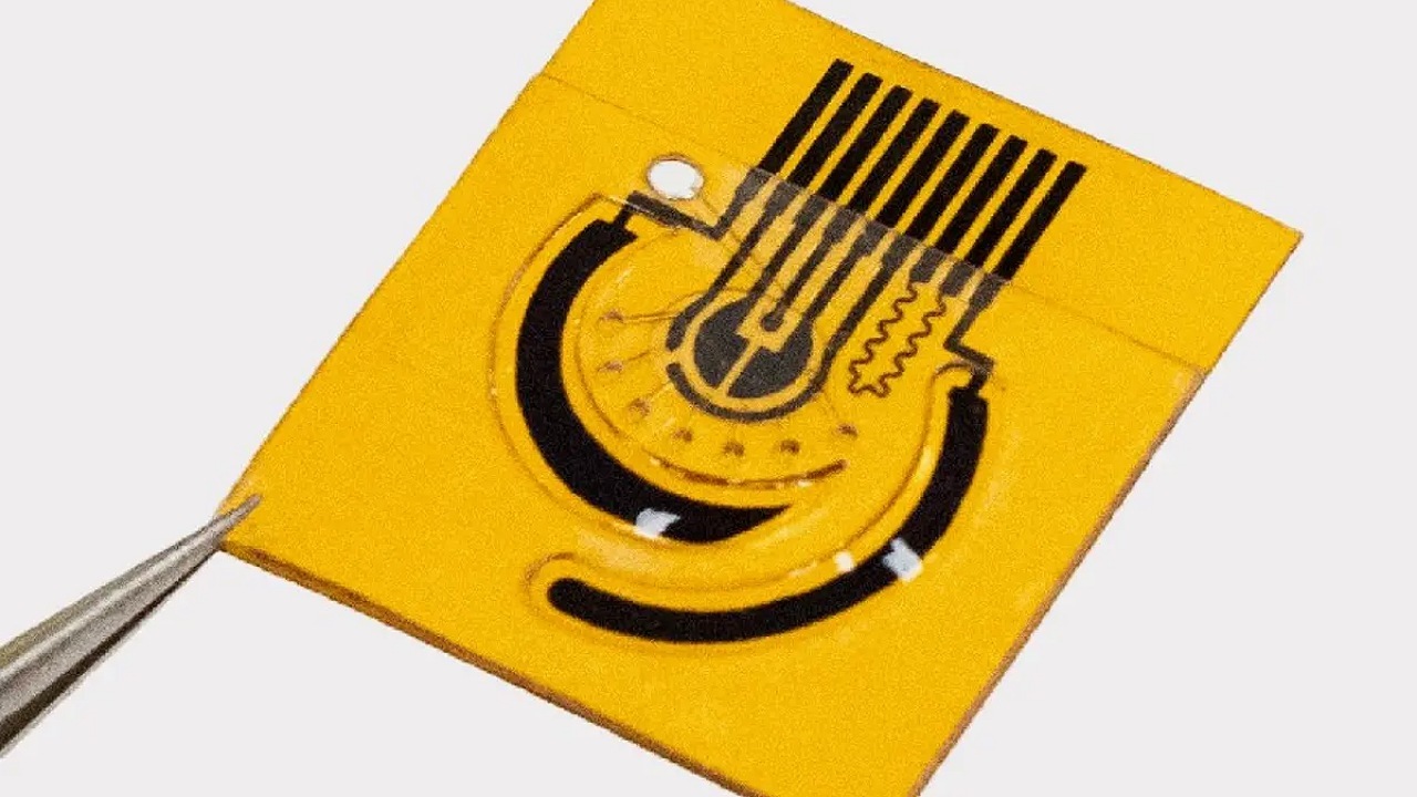 حسگری که عرق بیمار را می‌آزماید