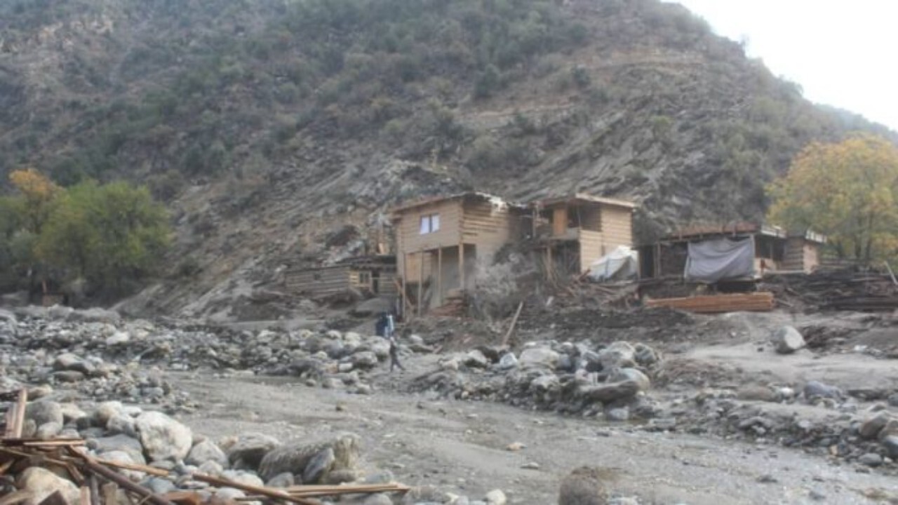 سیلاب در نورستان جان ۱۵ تن را گرفت