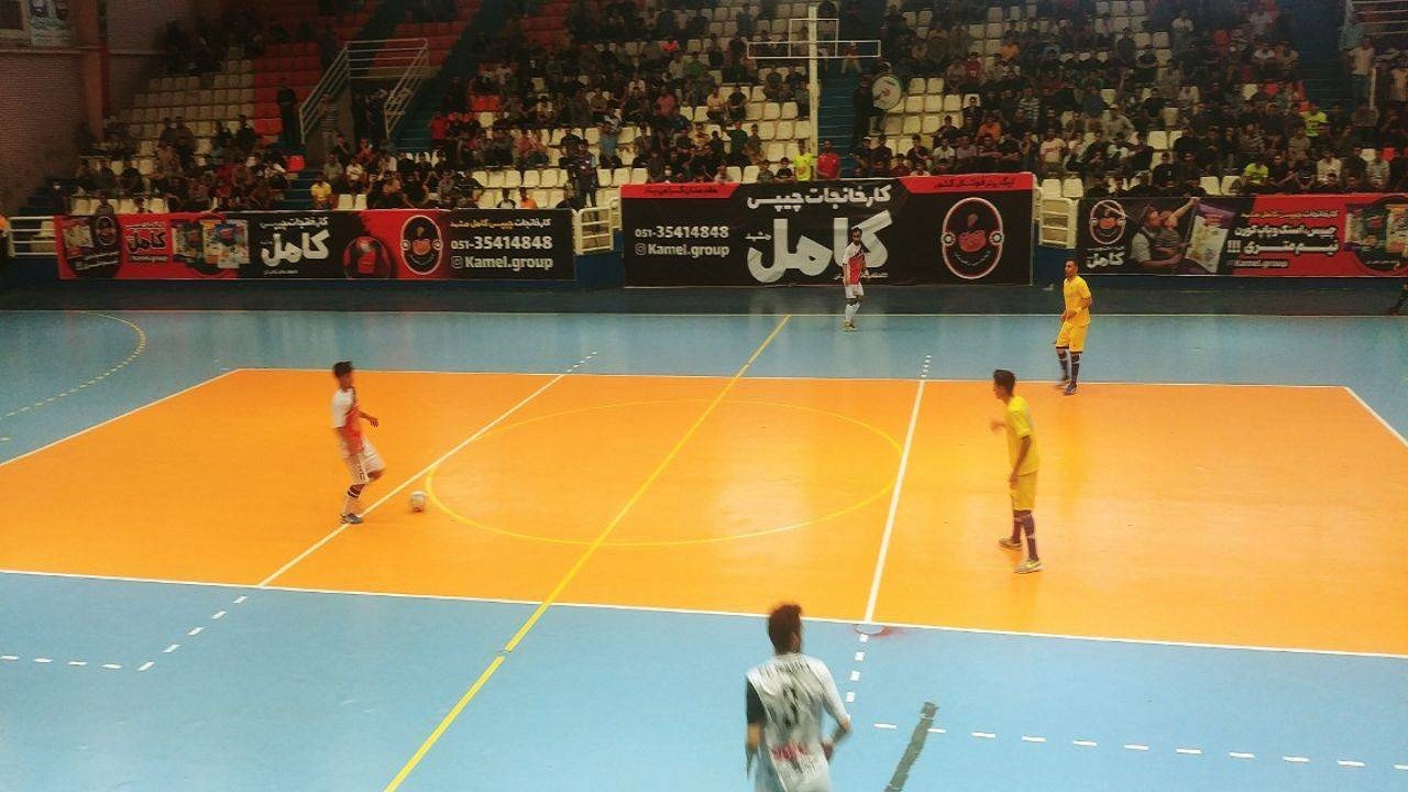 فرش آرا پیروز دربی مشهد