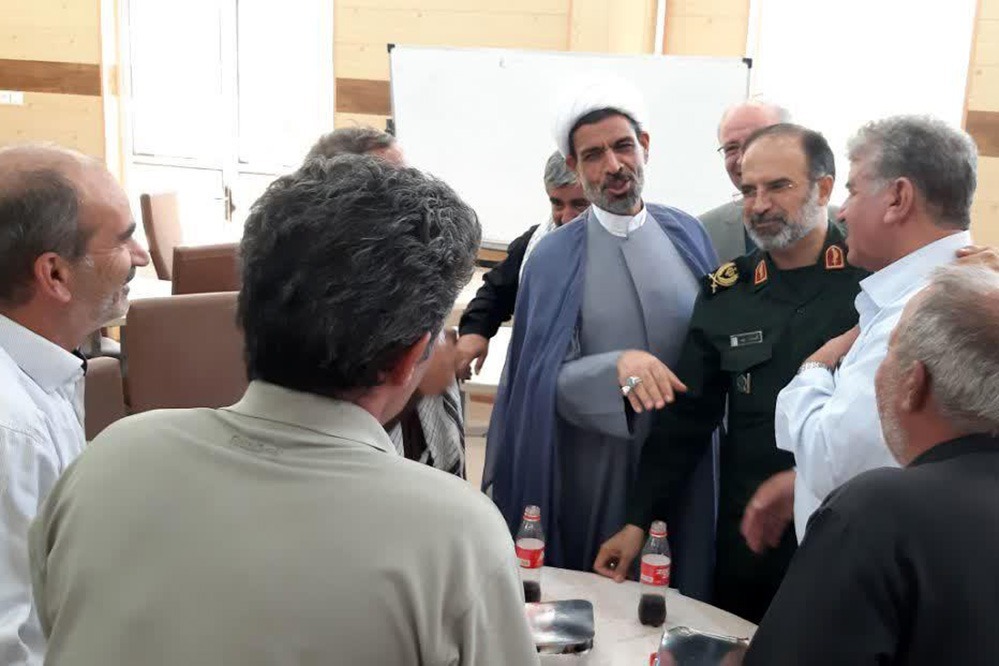 تجلیل فرمانده سپاه قم از آزادگان سرافراز