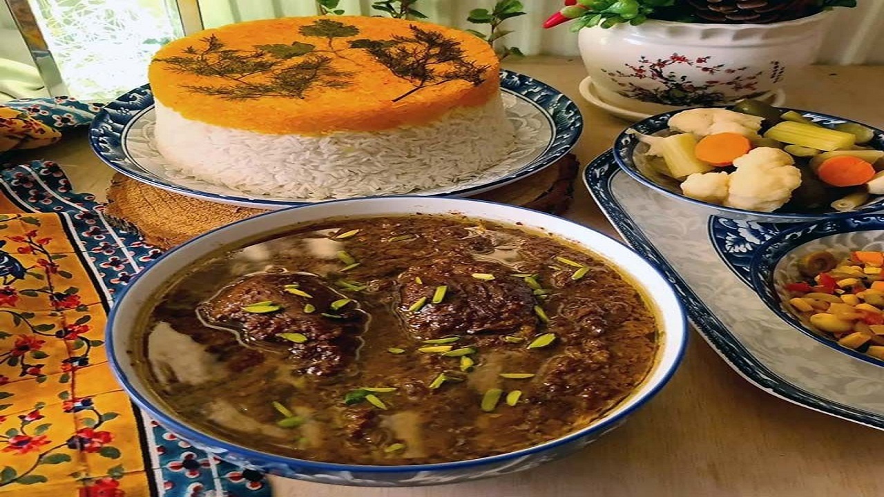 طرز تهیه خورشت محلی لپه قورمه + قیلم