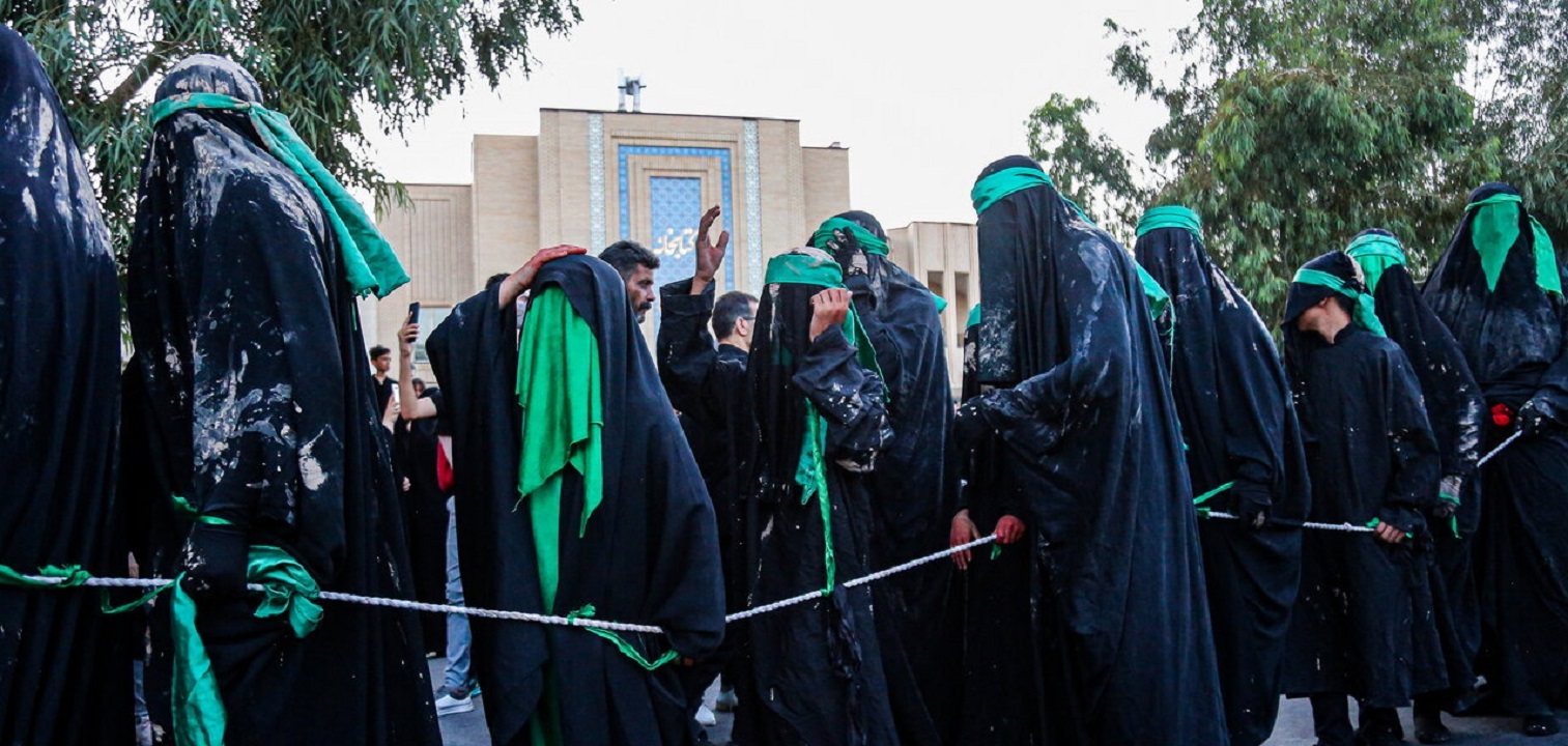 به حرکت در آمدن کاروان نمادین اسرای کربلا در قم +تصاویر