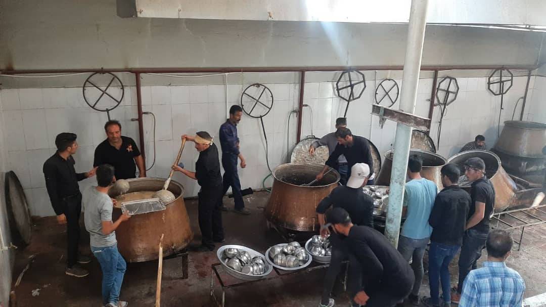 مراسم آئینی تعزیه خوانی در سرچاه نیشابور