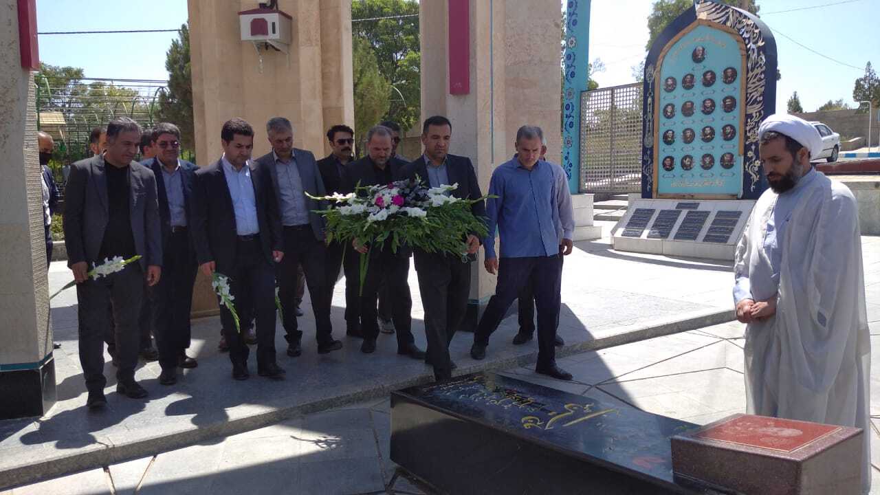 تجدید میثاق مدیران صدا و سیمای مرکز کردستان با آرمان های شهیدان