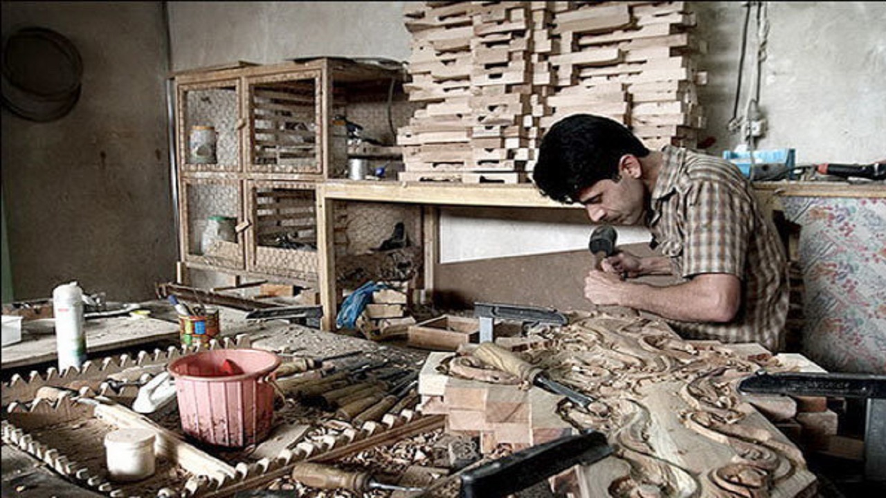 فعالیت ۹ هزار هنرمند صنایع دستی در تویسرکان