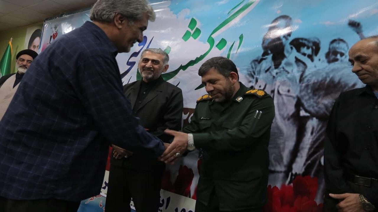 اسرا الماس‌های درخشان انقلاب اسلامی هستند