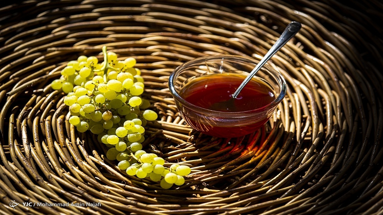 برگزاری جشنواره شیره‌پزی مانیزان ملایر