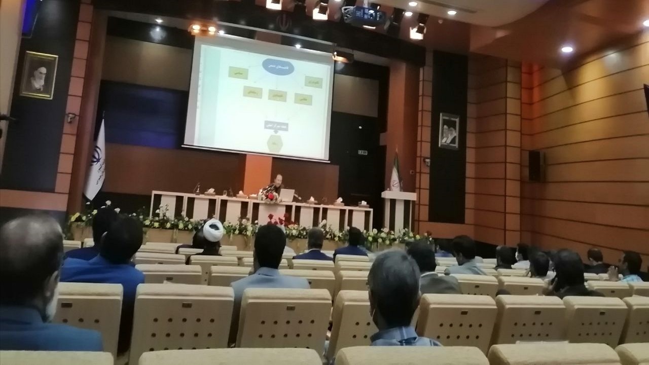 تمرکز دشمن بر قابلیت رسانه برای ضربه زدن به نظام