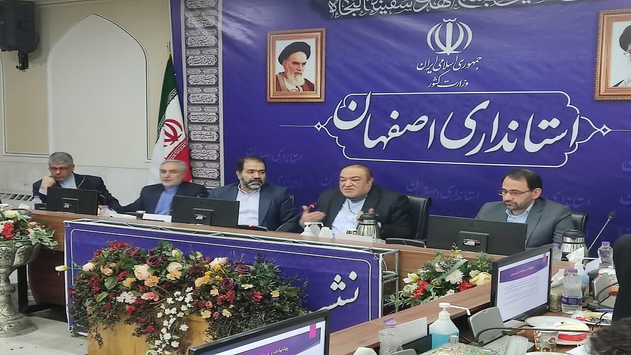 ما نمی‌توانیم سیاست کشورهای مختلف را تغییر دهیم