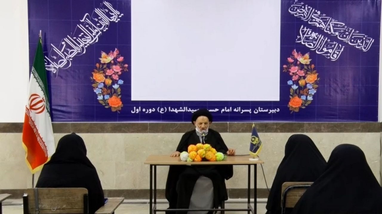پرورش انسان مهم‌ترین مسئله جمهوری اسلامی است