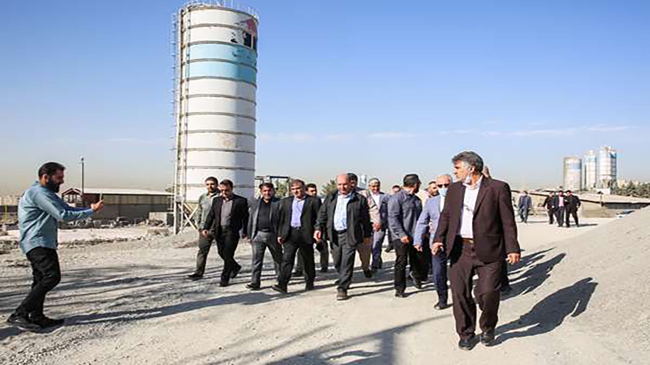 آپارتمان‌سازی غیرمجاز در کوچه دو مترى/ سازمان بازرسى پیگیر این ساخت‌وساز بدون پروانه