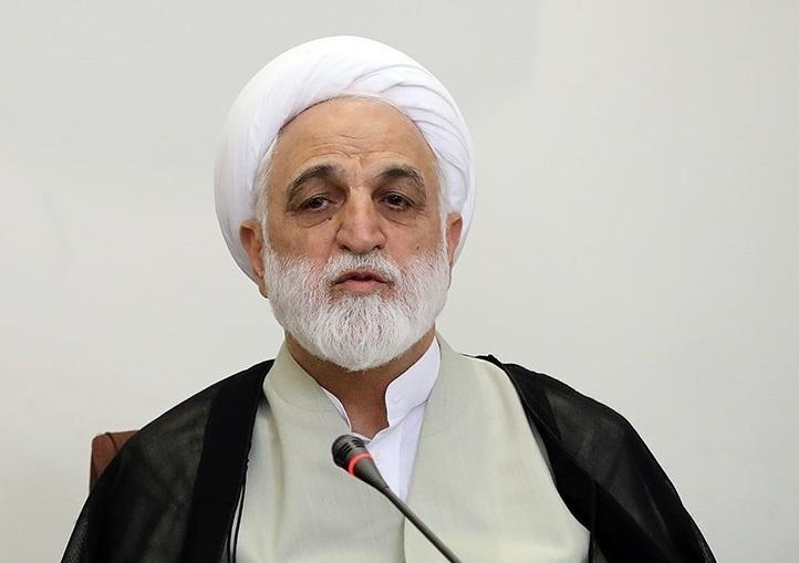 کارگروه مشترک بررسی مسائل کشور  میان ائمه جمعه و قوه قضائیه ایجاد شود