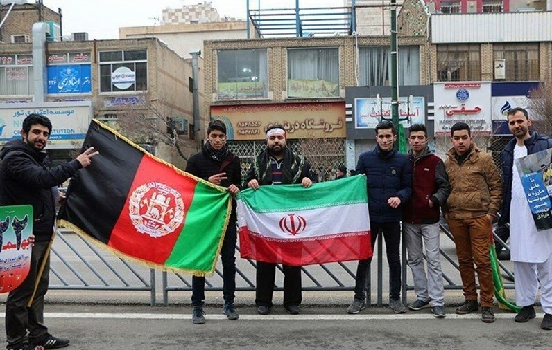 سفره مهمان نوازی ایرانی پذیرای میلیون&zwnj;ها افغانستانی/ دغدغه سیم&zwnj;کارت برای مهاجرین به کجا رسید؟