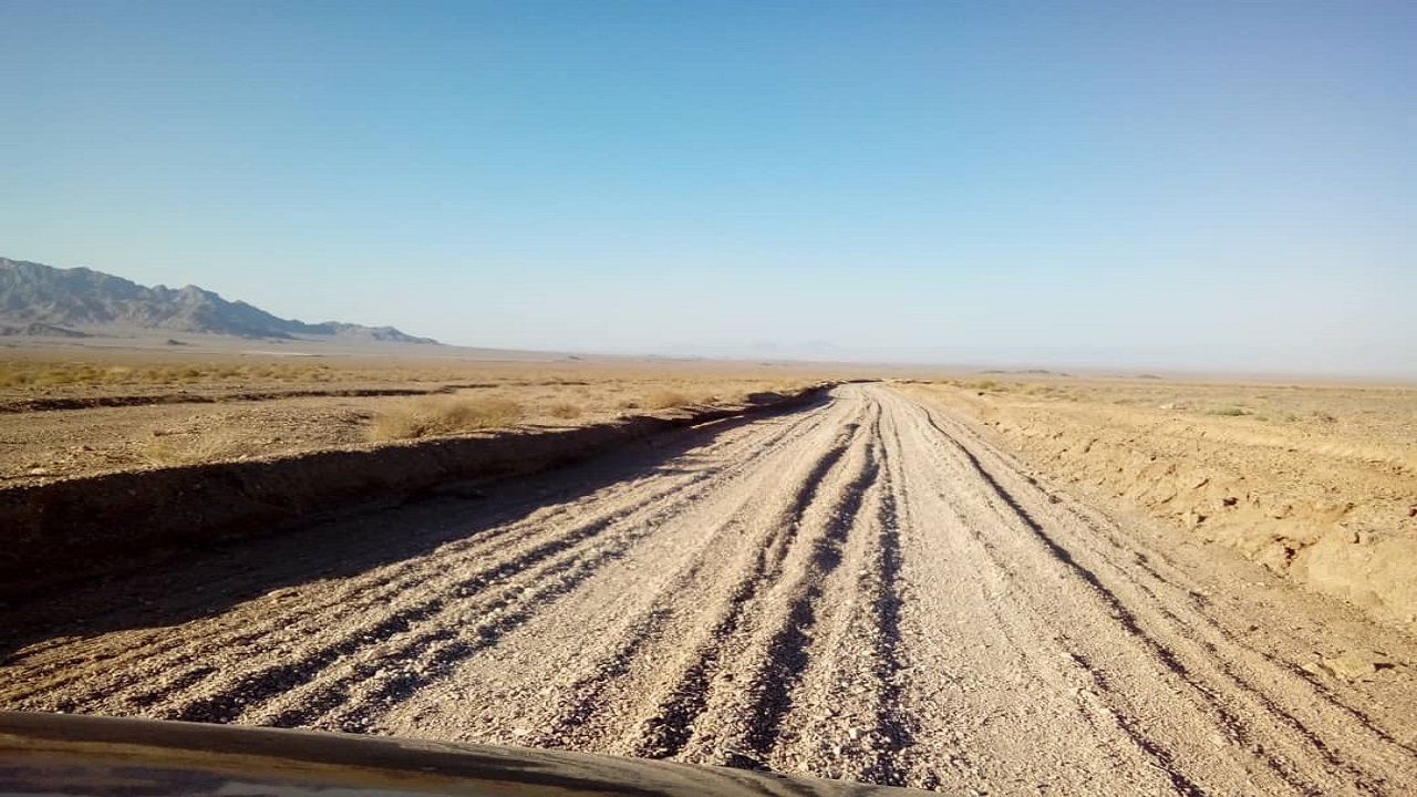 فرسودگی آسفالت؛ معضل اهالی روستای پناهکوه شد + فیلم