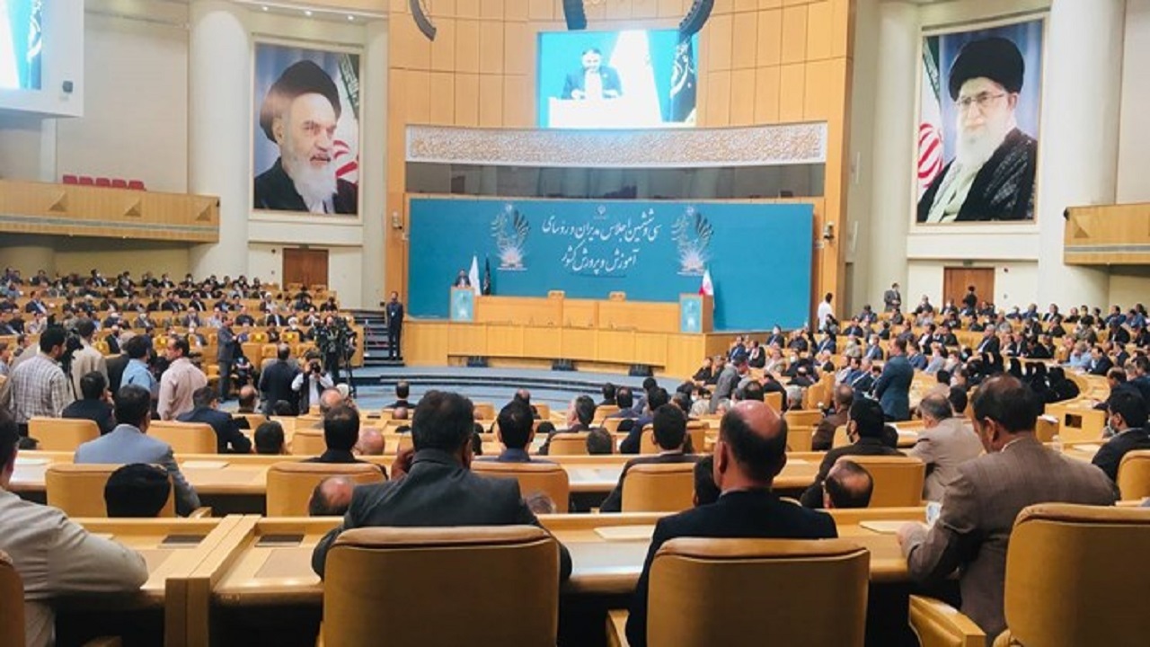 دانش آموزان ما باید توان تحلیلی از اقتصاد کشور و جهان داشته باشند