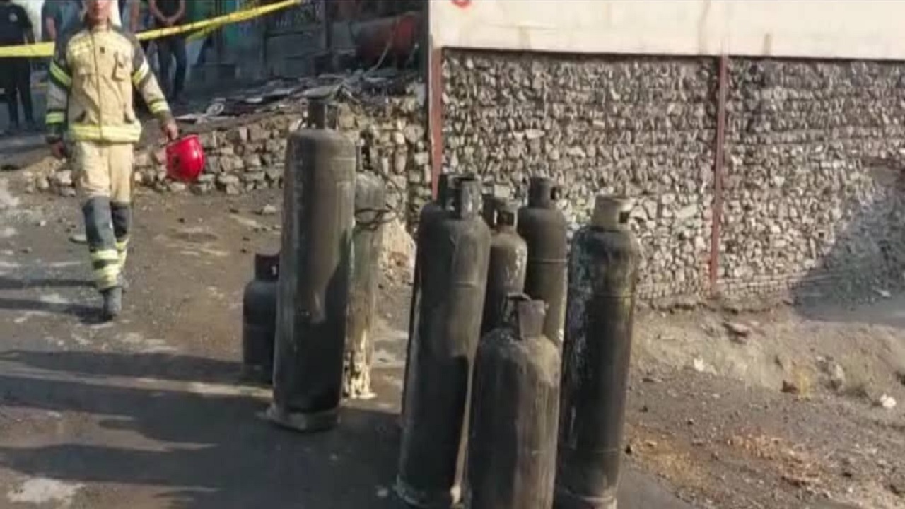 کارگاه شارژ سیلندر‌های گاز مایع طعمه حریق شد