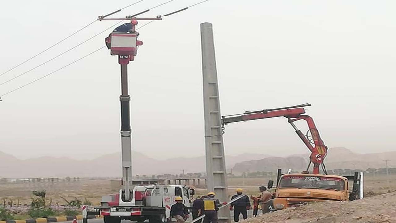 پیشرفت ۶۰ درصدی انتقال برق به آرامستان بهشت کریمان