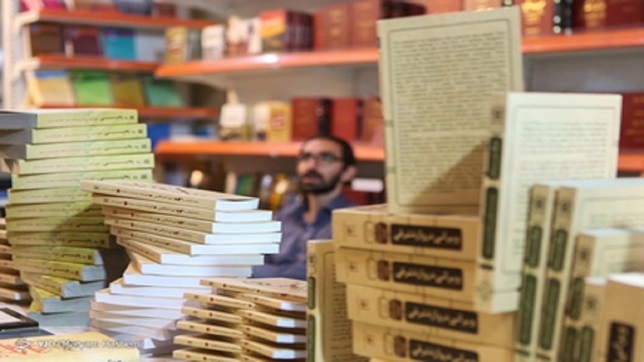کتاب «تابستان ۱۳۶۹» سوغاتی که اسیران جنگ همراه خود آوردند