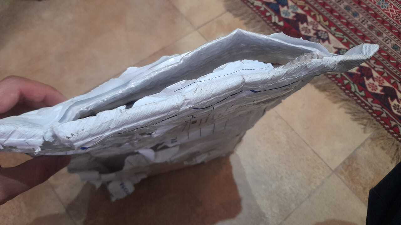 بسته پستی معیوب، هم شهروند خبرنگار ما شد + تصاویر