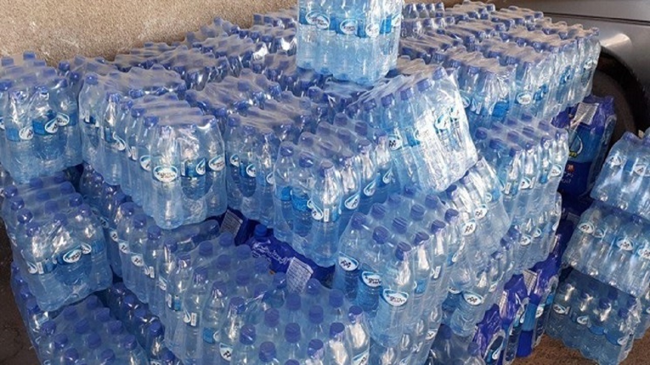 ارسال ۳۰ هزار بطری آب آشامیدنی از استان قزوین برای حل مشکل کم آبی همدان