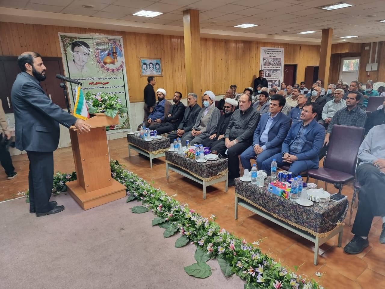 برگزاری همایش تجلیل از آزادگان سرافراز شهرستان زرند