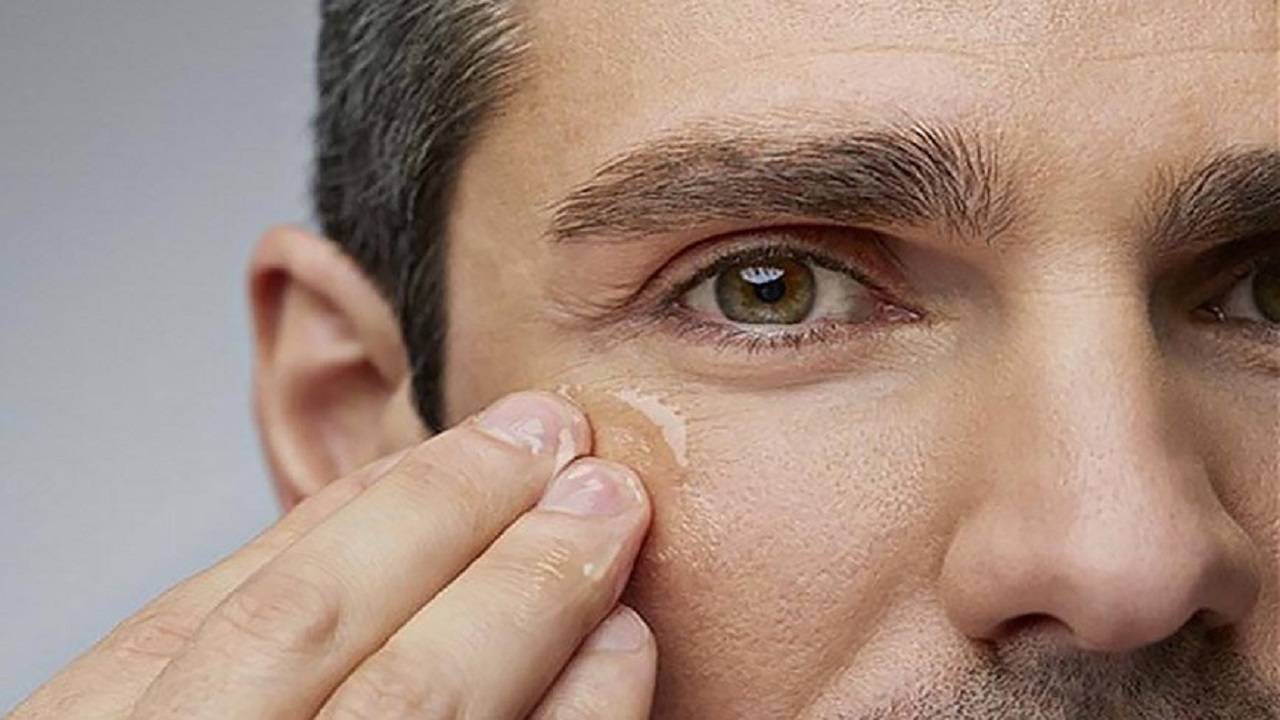 چرا فشردن جوش برای برخی رضایت بخش است؟