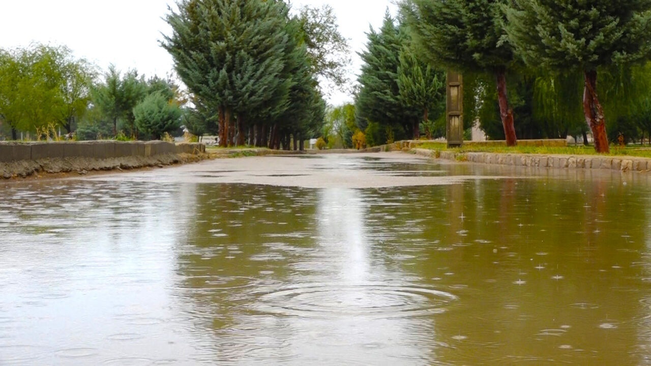 آسمان بارانی در گرمترین روز&zwnj;های سال در سیستان و بلوچستان/آآماده باش کامل دستگاه&zwnj;های اجرایی برای مقابله با بحران