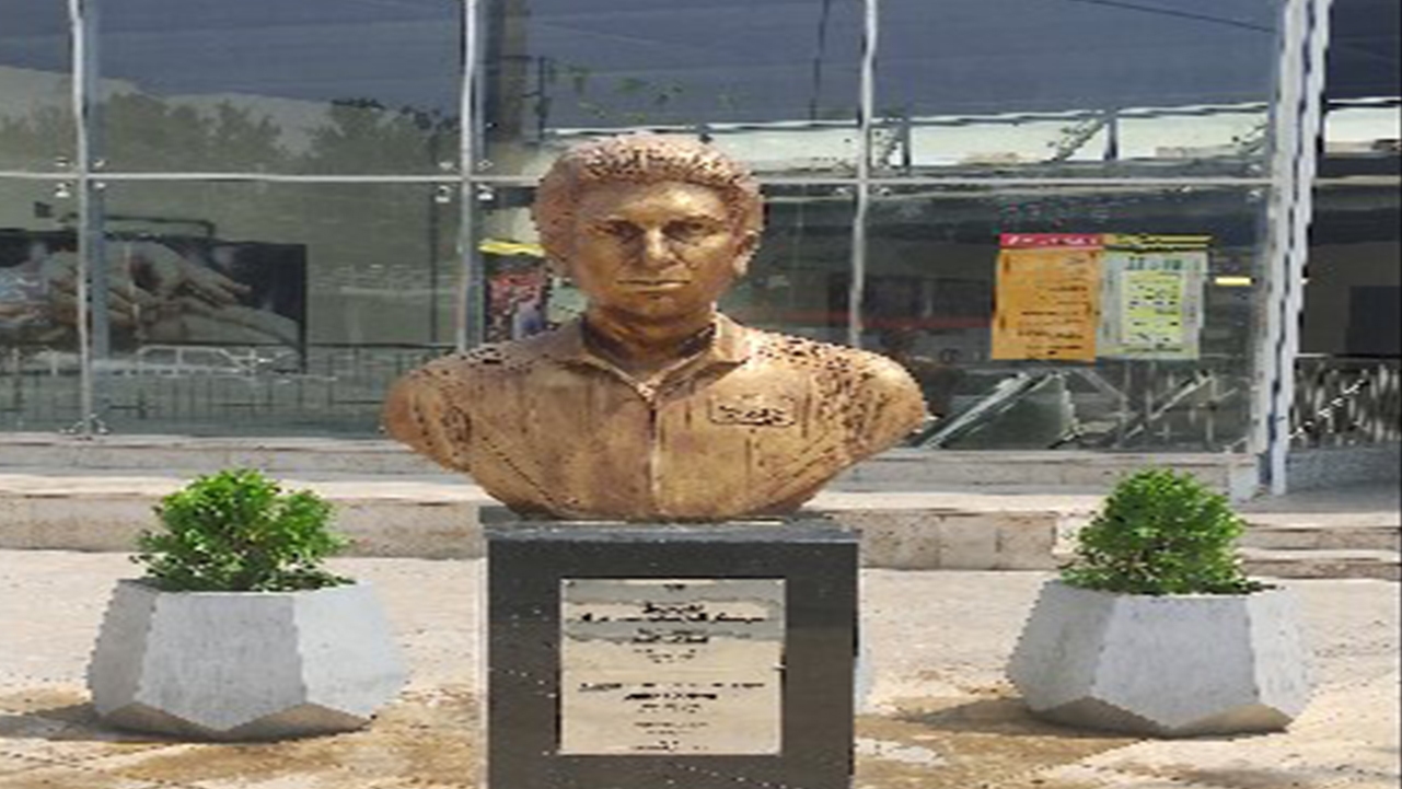 نصب سردیس شهید دوران در ایستگاه مترو شیراز