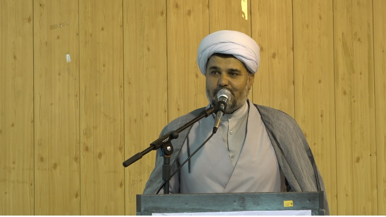 حضور ۶۰ دانشجو در دوره استانی خط امام (ره)