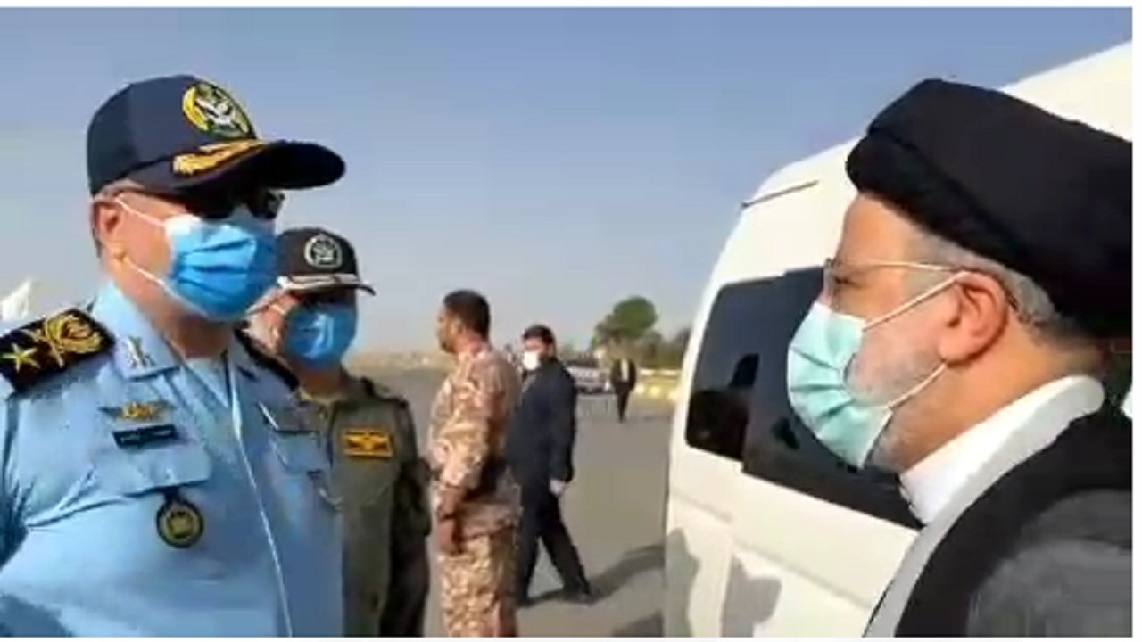 بازدید از بخش اورهال پایگاه نوژه / گزارش فرماندهان پایگاه از فعالیت‌‎ها ودستاورد‌های دفاعی