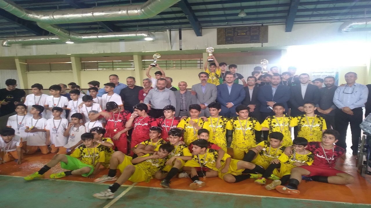 قهرمانی آزادگان ساری در المپیاد فوتسال دانش آموزی کشور