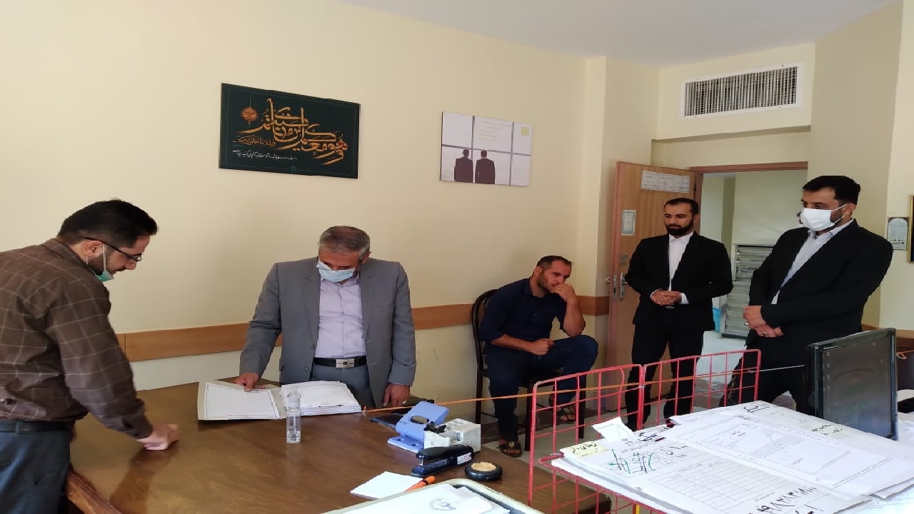 مجموعه کارکنان دستگاه قضایی صلح و آشتی میان اصحاب دعوا را مدنظر خود قرار دهند