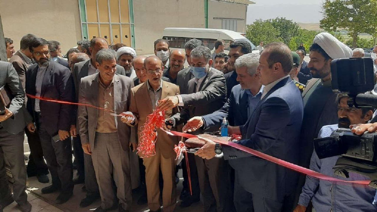 افتتاح مجهزترین کارخانه تولید نهاده‌های دامی غرب کشور در نهاوند