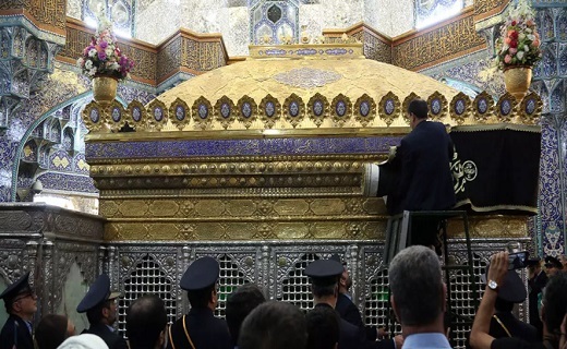 ضریح مطهر حرم حضرت معصومه(س) سیاهپوش شد+ تصاویر