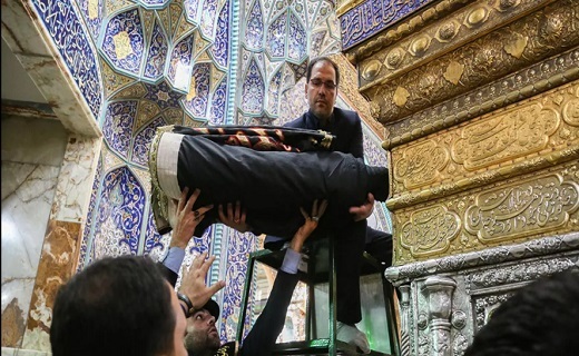 ضریح مطهر حرم حضرت معصومه(س) سیاهپوش شد+ تصاویر