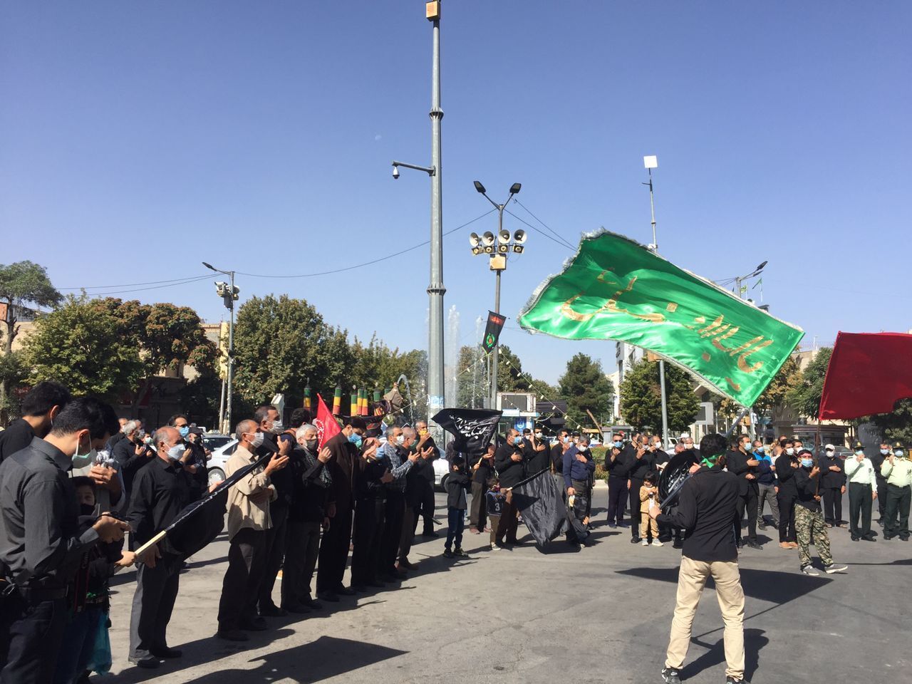 هرعزادار یک پاکبان محرم باشد