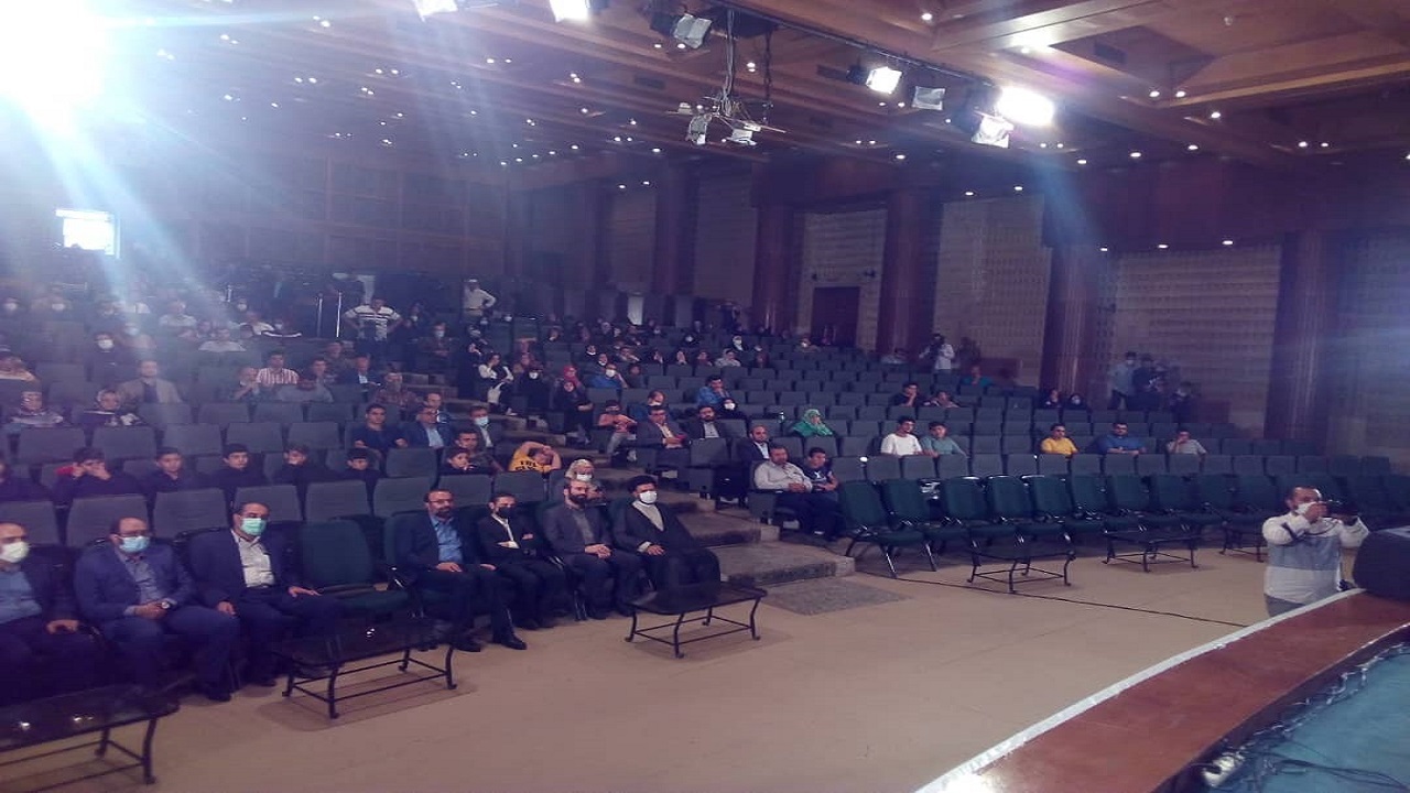 هنرمند ایرانی باید خود را سرباز هویت ملی بداند