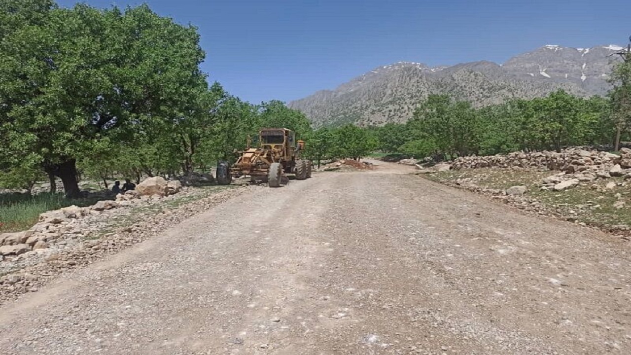 ۱۸۰ میلیارد ریال برای آسفالت راه روستاهای ماکو هزینه می‌شود