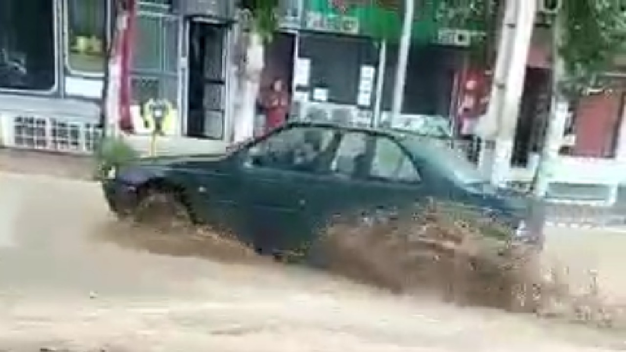 مرگ ۲ نفر در بارش‌های شدید استان مرکزی