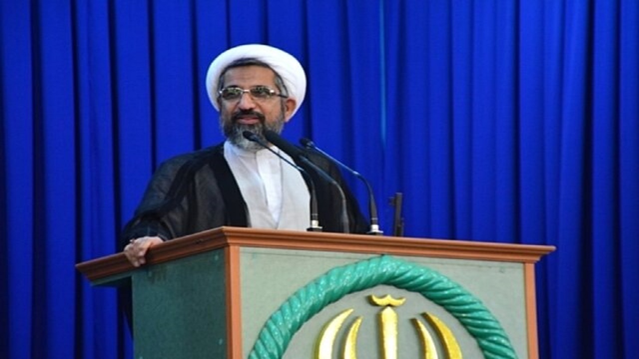 سخنرانان شخصیت و راه امام حسین (ع) را به جامعه معرفی کنند