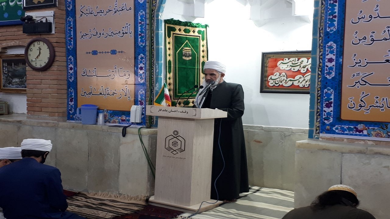 باید در استفاده از آب و انرژی به فکر هم‌نوعان خود باشیم