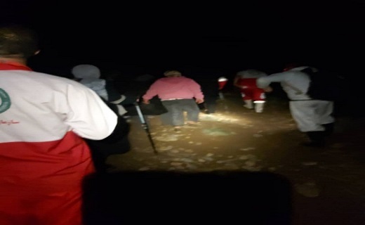 نجات مسافران گرفتار در سیلاب شاهرود