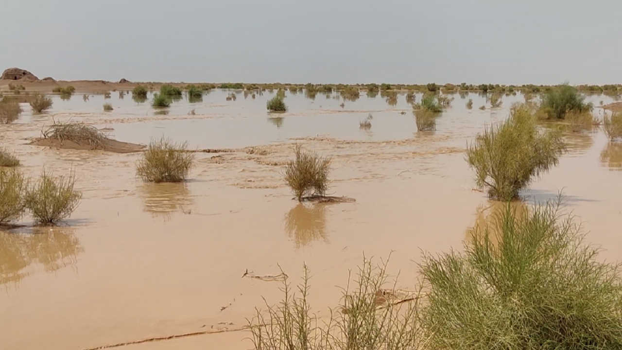 جاری شدن سیل در خضر آباد
