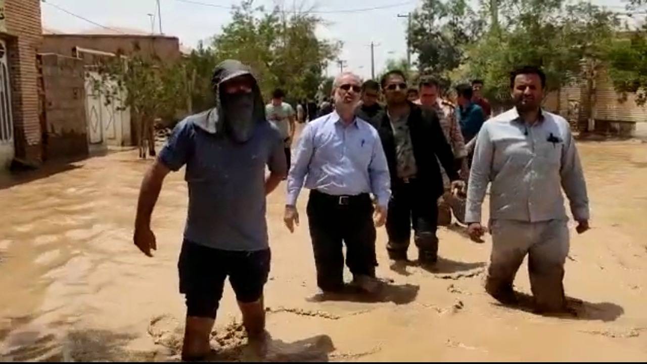 حضور استاندار کرمان در منطقه سیل زده کوثر ریز رفسنجان+ فیلم