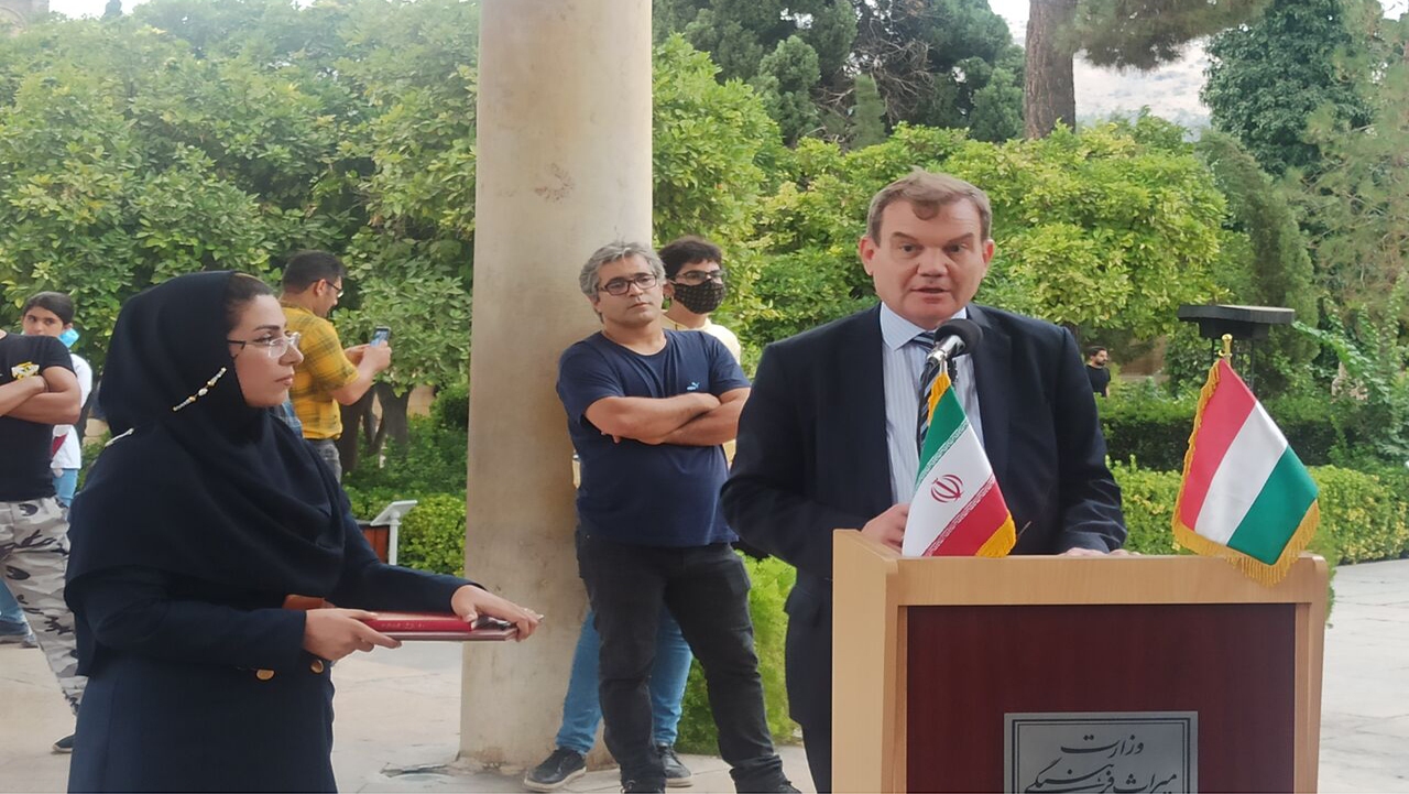 رونمایی از یادمان شاعر نامدار مجارستانی