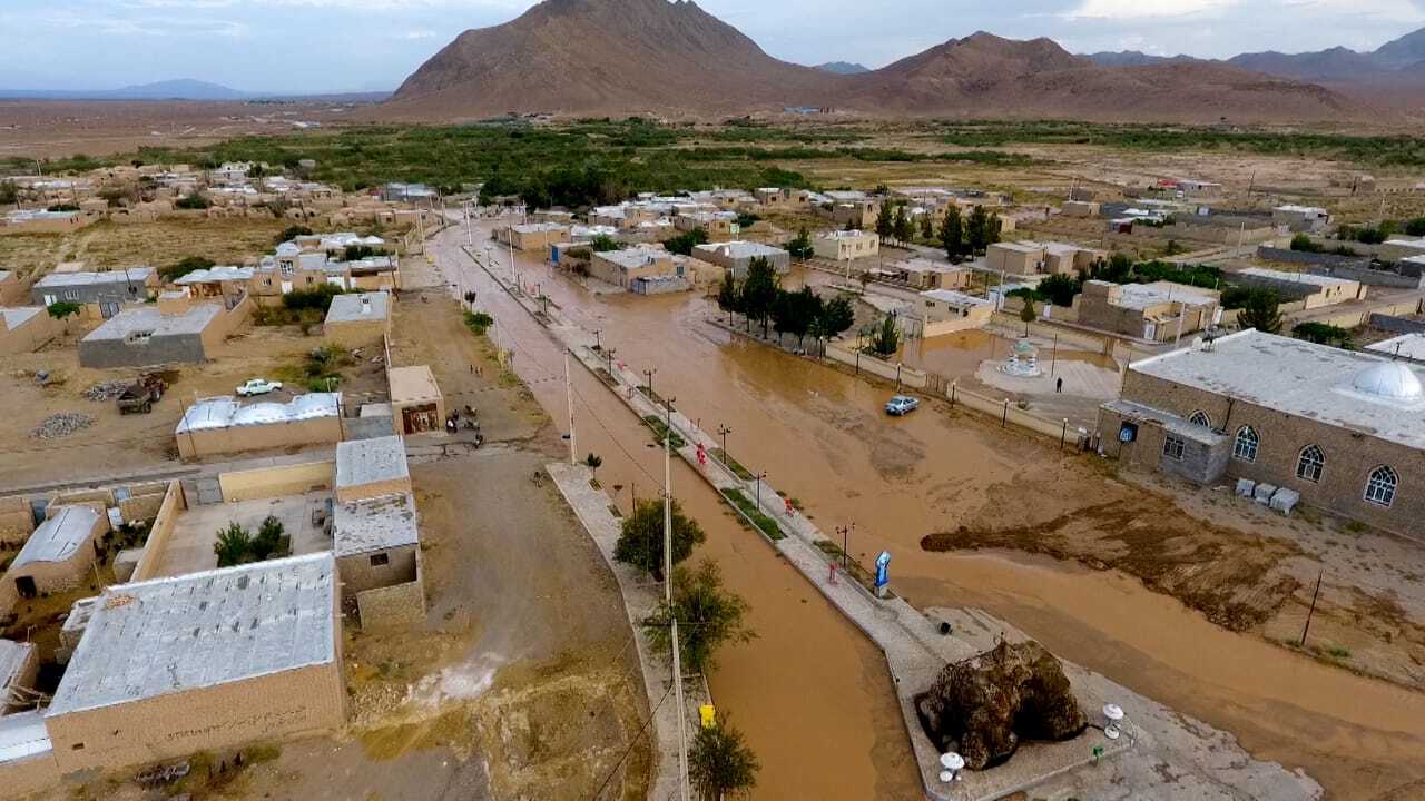 خسارت شدید سیل به واحد‌های مسکونی در یزد